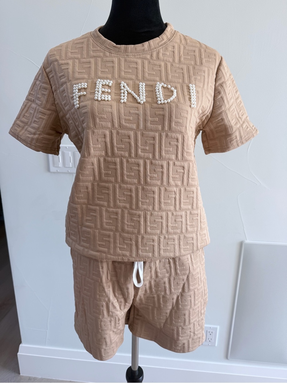 Fendi Beige Embossed Logo Short Set size S - Picture 4 of 13